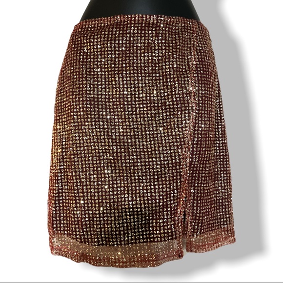 Missguided Red and Gold Sequins Sparkle Mini skirt US 4 - Picture 1 of 2